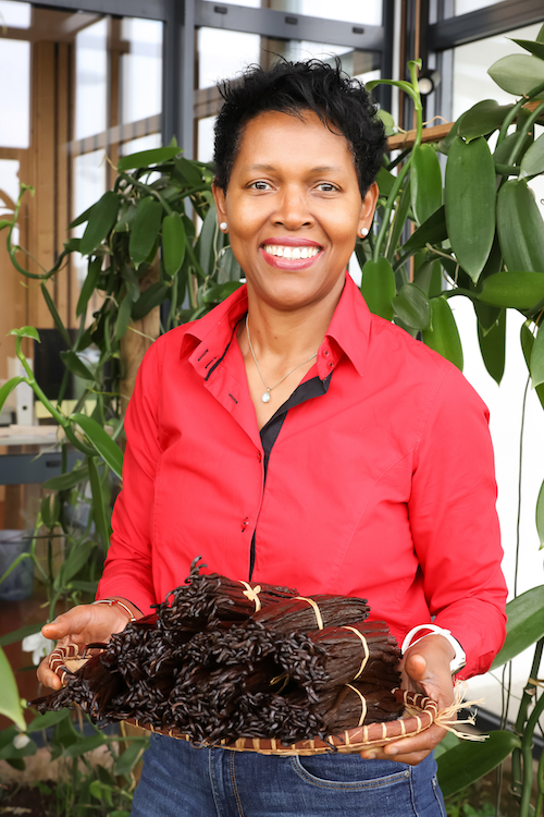 Lucia RANJA-SALVETAT Gérante de Vanille LAVANY - LALINE SAVEURS